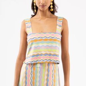 Smith & Quinn Shelly Top in Summer Spritz color pattern. Size  M